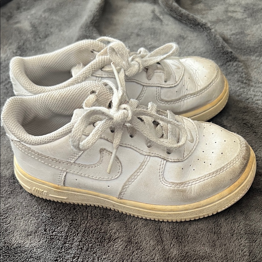 Nike Kids White and Cream Sneakers
